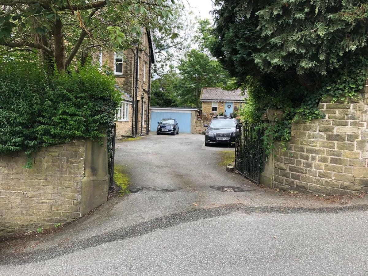 "The Lodge", Holmfirth Exterior photo